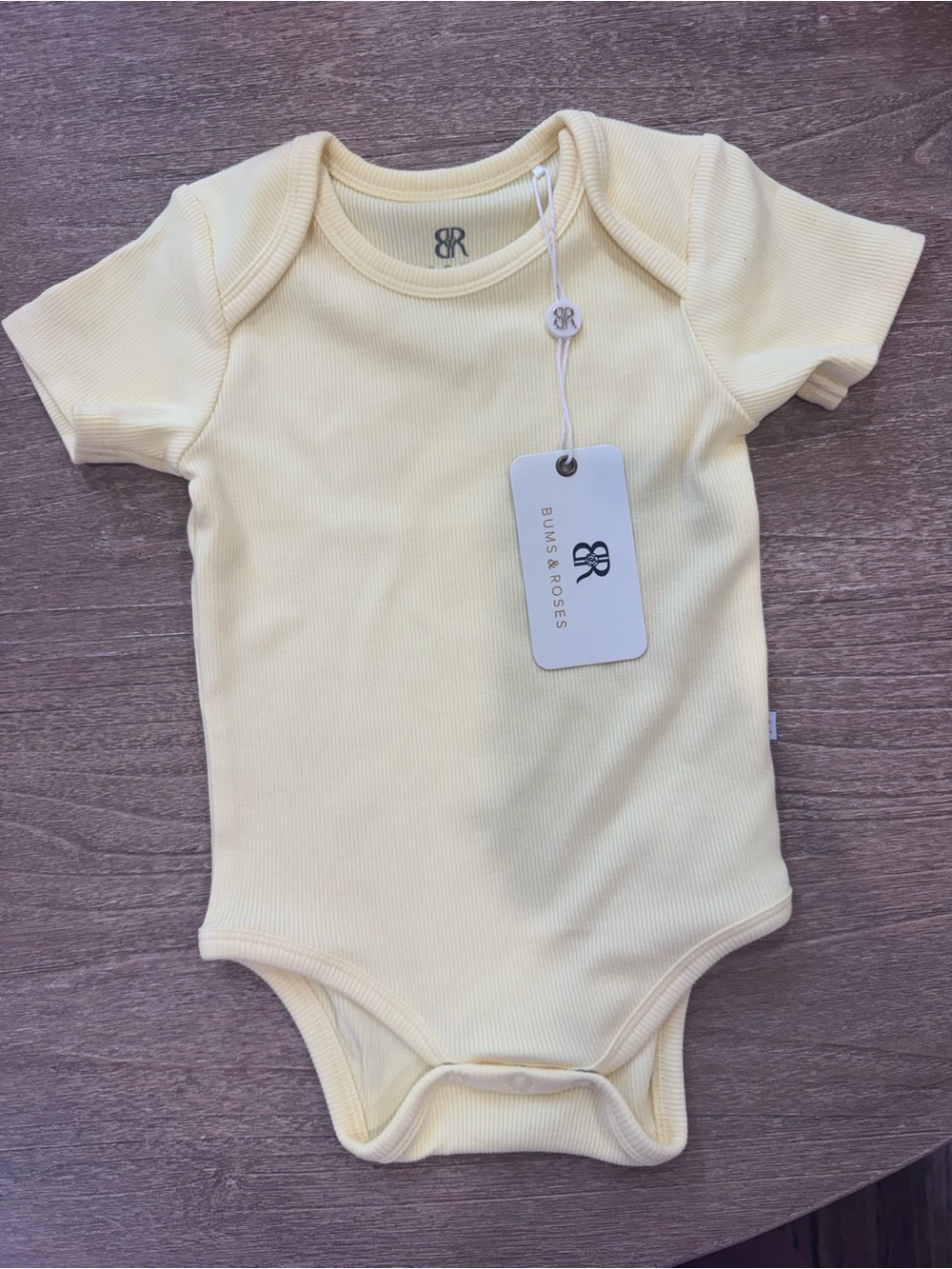 Bums & Roses NATURAL BAMBOO
Ribbed Bodysuit